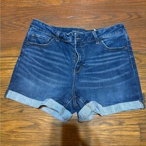 Time and Tru Mid Rise Denim Shorts Women’s Size 14